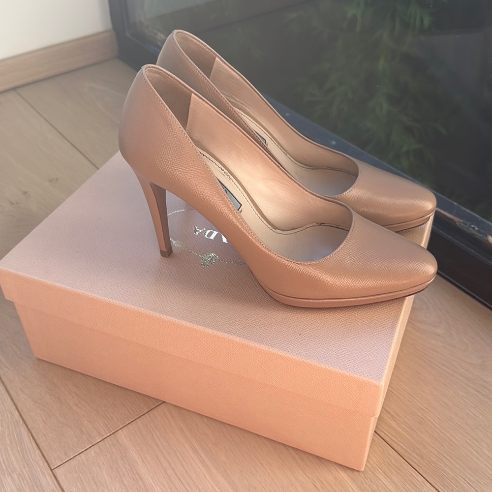Prada Shiny Leather Pump, 37, Beige